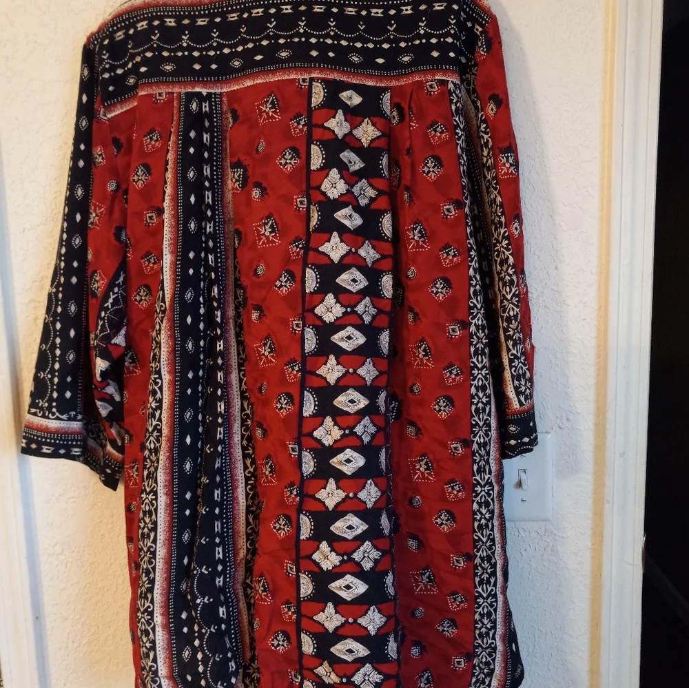 Plus Size Blouse - Picture 5 of 7